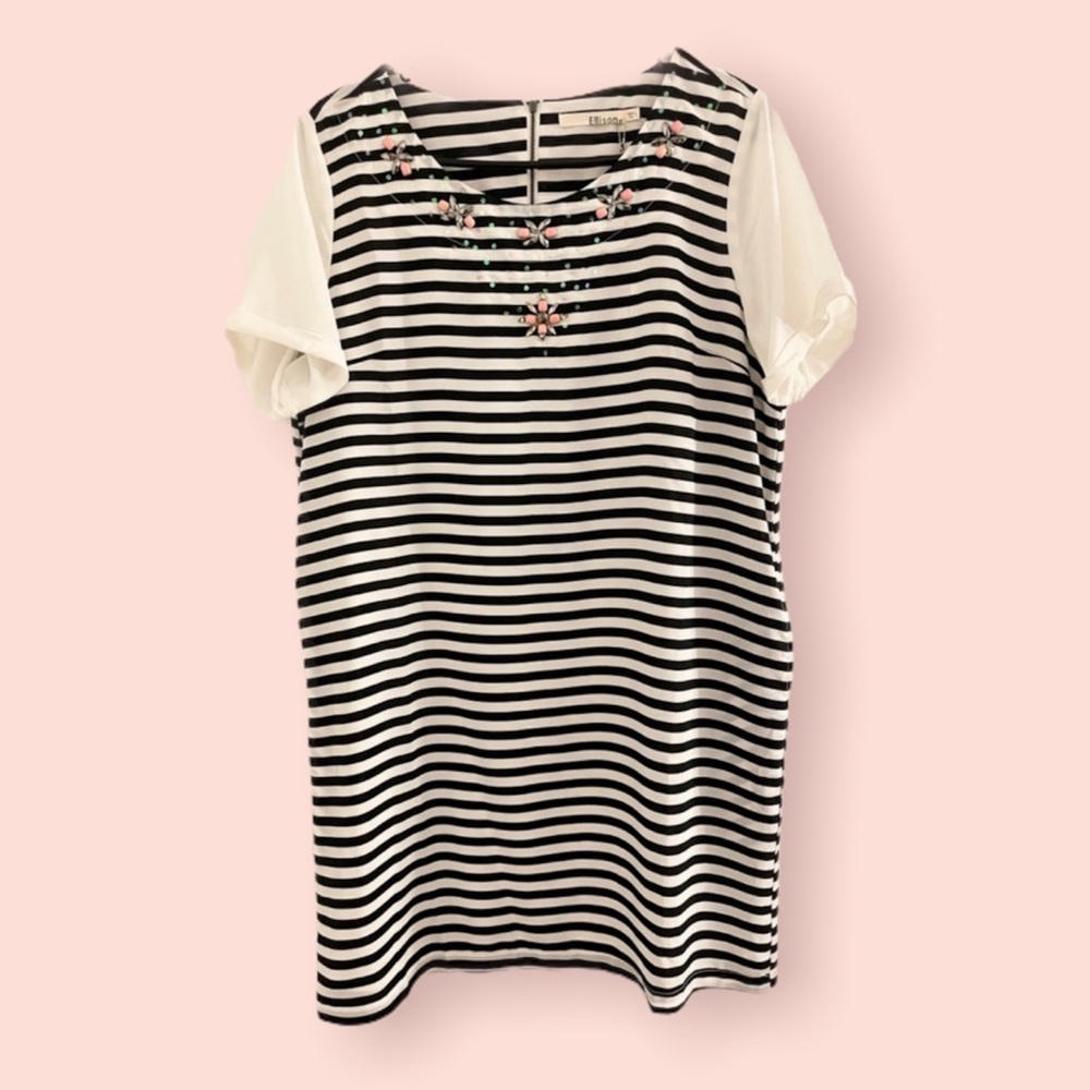 Dress with POCKETS❗️Striped Tee Dress with Beaded Neckline